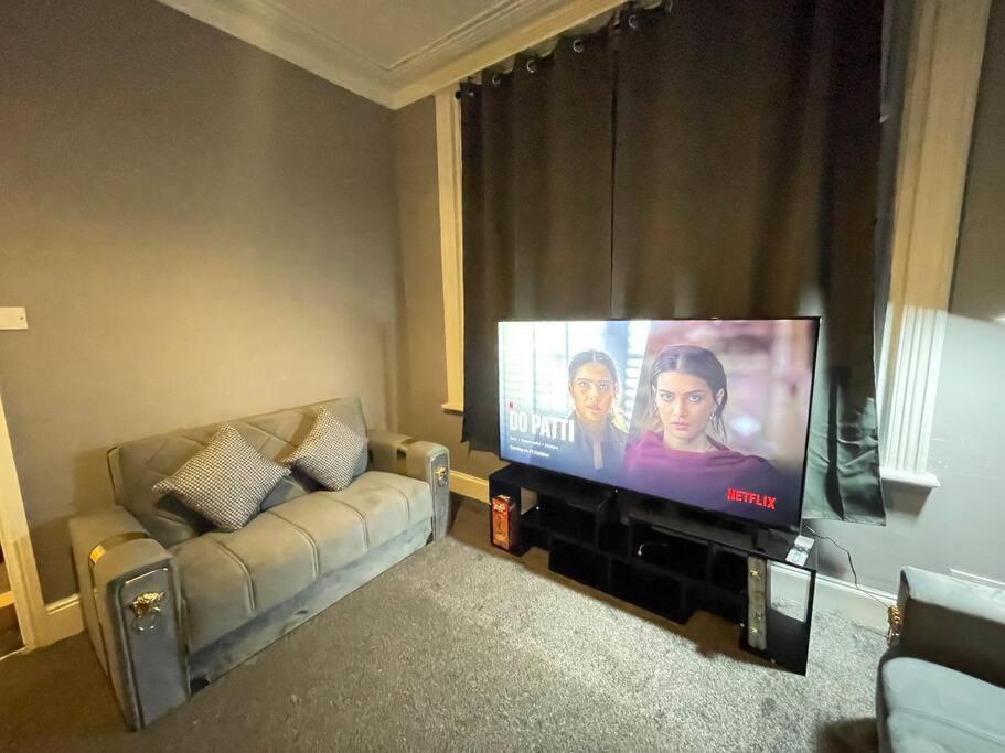 30 Percent Off Weekly Stays - 6 Bedroom House - 11 Beds Blackpool Esterno foto