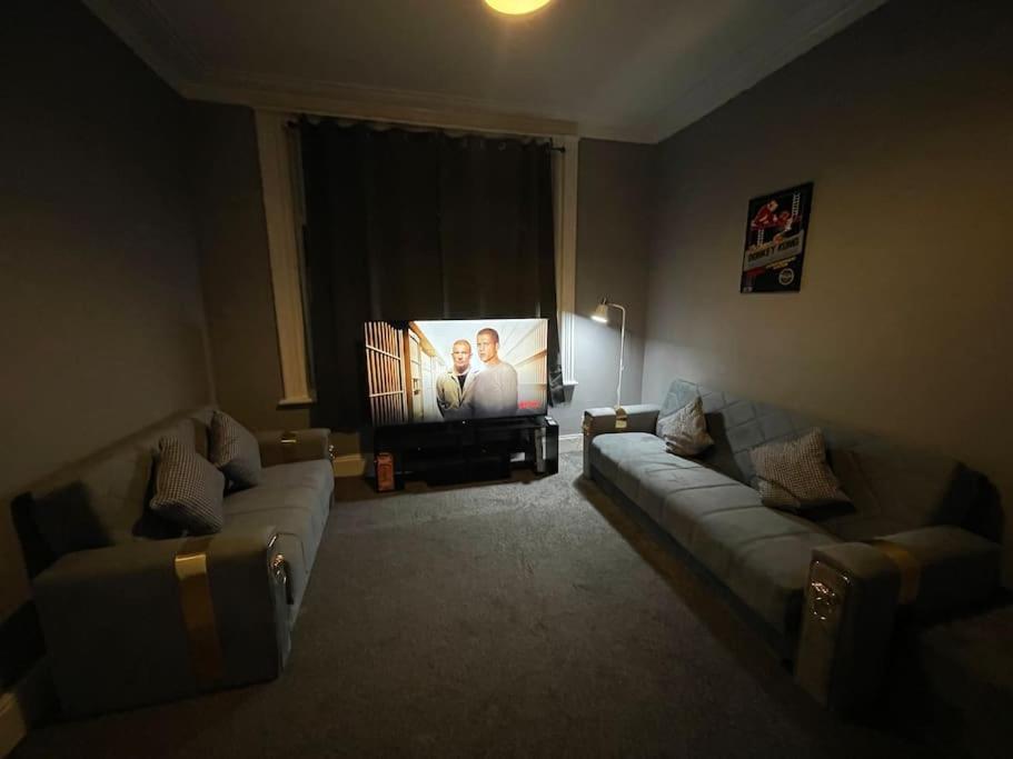 30 Percent Off Weekly Stays - 6 Bedroom House - 11 Beds Blackpool Esterno foto