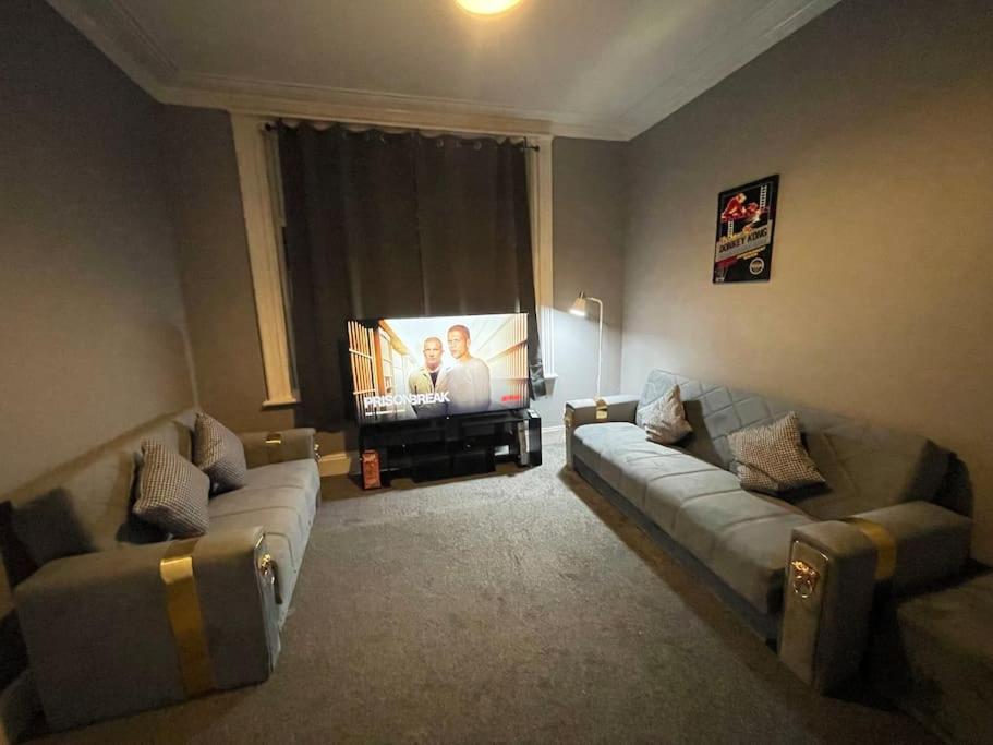 30 Percent Off Weekly Stays - 6 Bedroom House - 11 Beds Blackpool Esterno foto